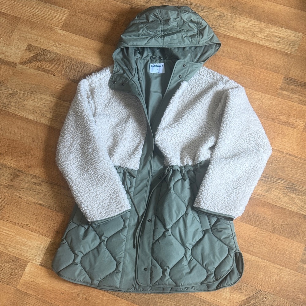 Old Navy Green and White Quilted Jacket